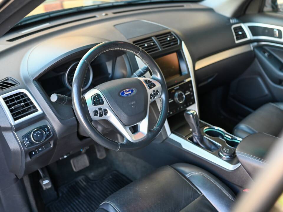 Immagine 12/18 di Ford Explorer 3.5 EcoBoost (2015)