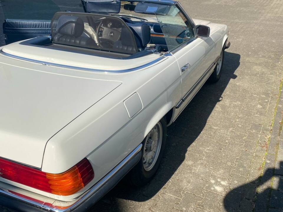 Image 16/16 de Mercedes-Benz 380 SL (1983)