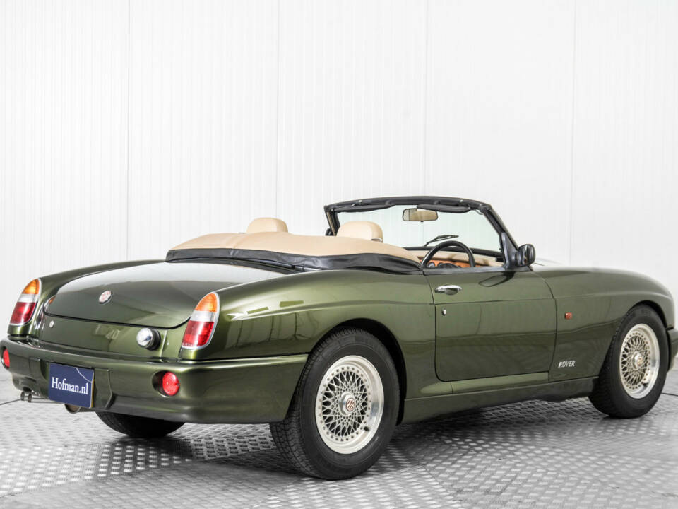 Image 2/50 of MG RV8 (1991)