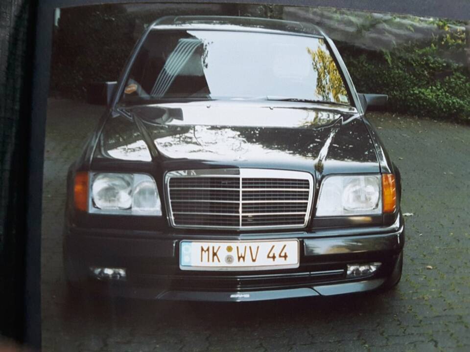 Image 5/8 of Mercedes-Benz 230 E (1988)