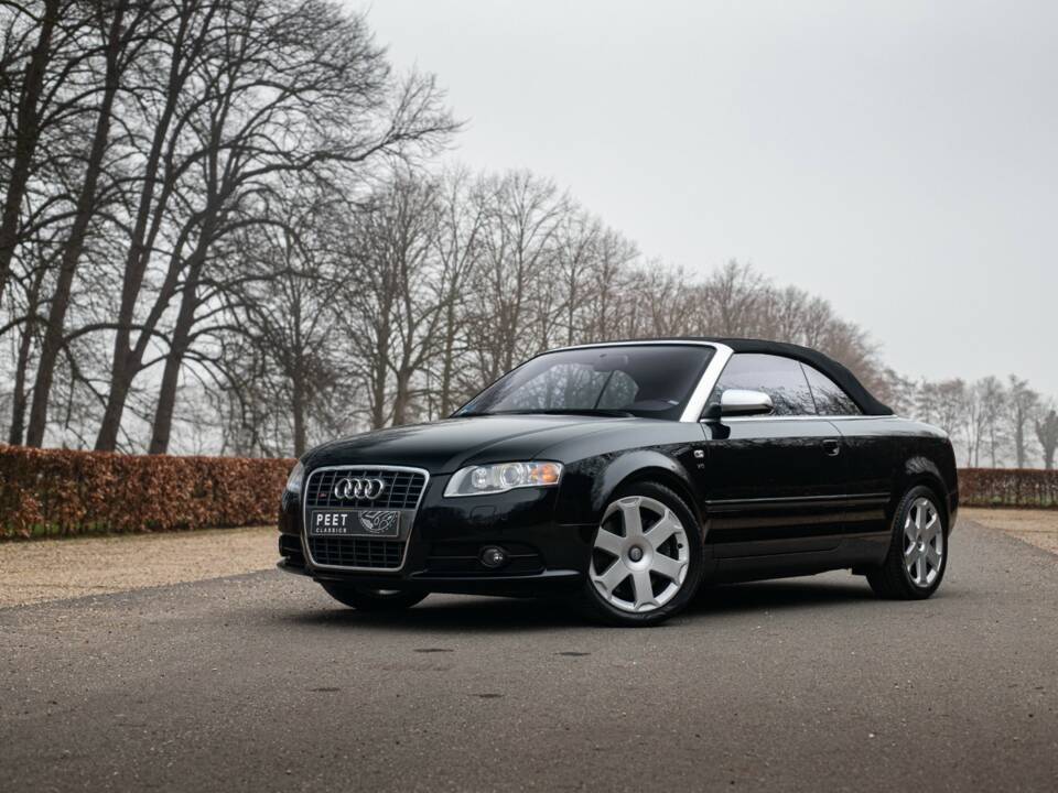 Image 30/39 of Audi S4 (2006)