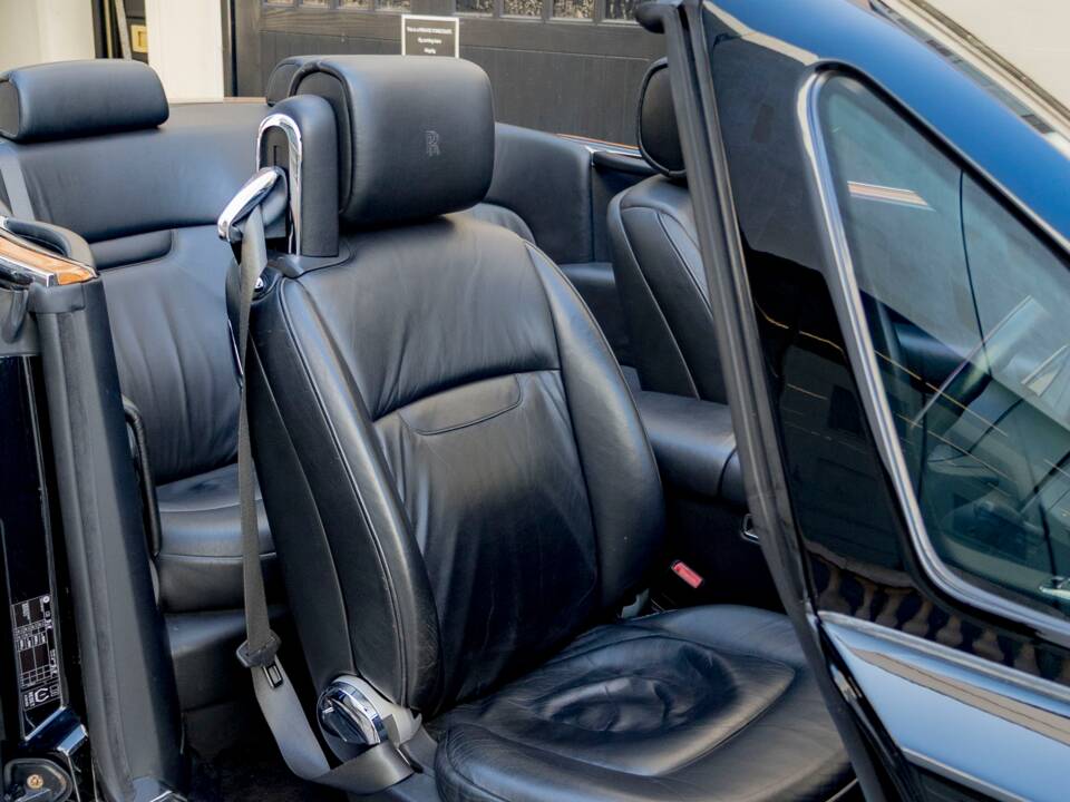 Image 31/34 of Rolls-Royce Phantom DHC (2008)