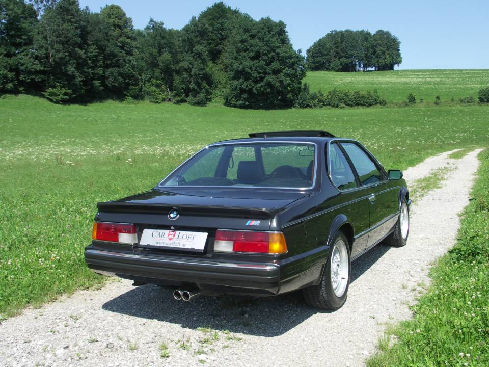 Image 36/37 of BMW M 635 CSi (1988)