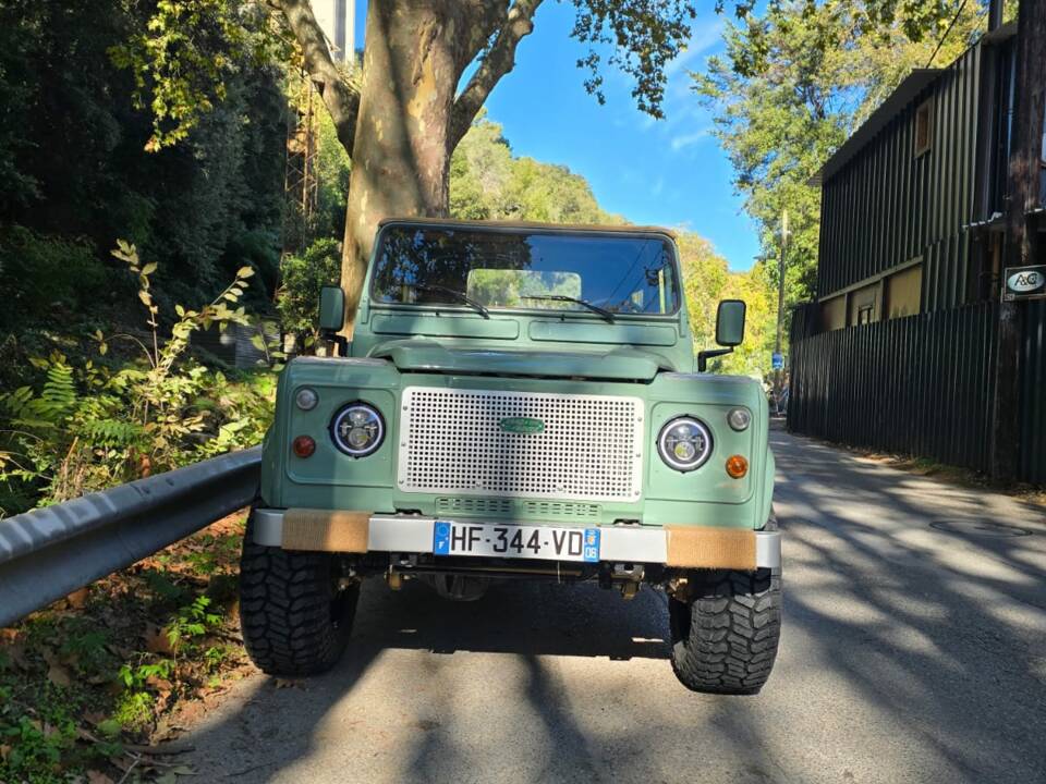 Image 62/72 of Land Rover 90 (1987)