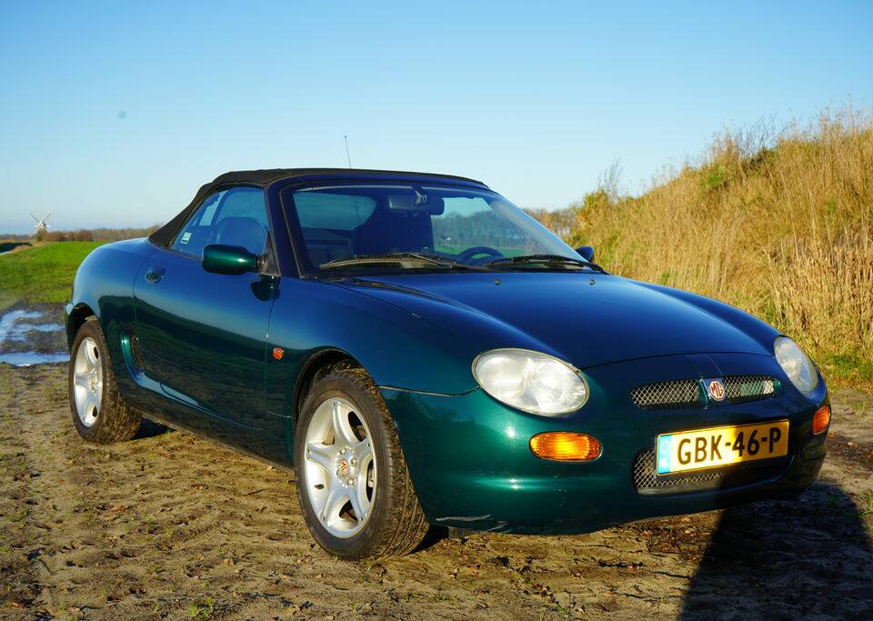 Image 4/8 of MG TF 120 (1997)