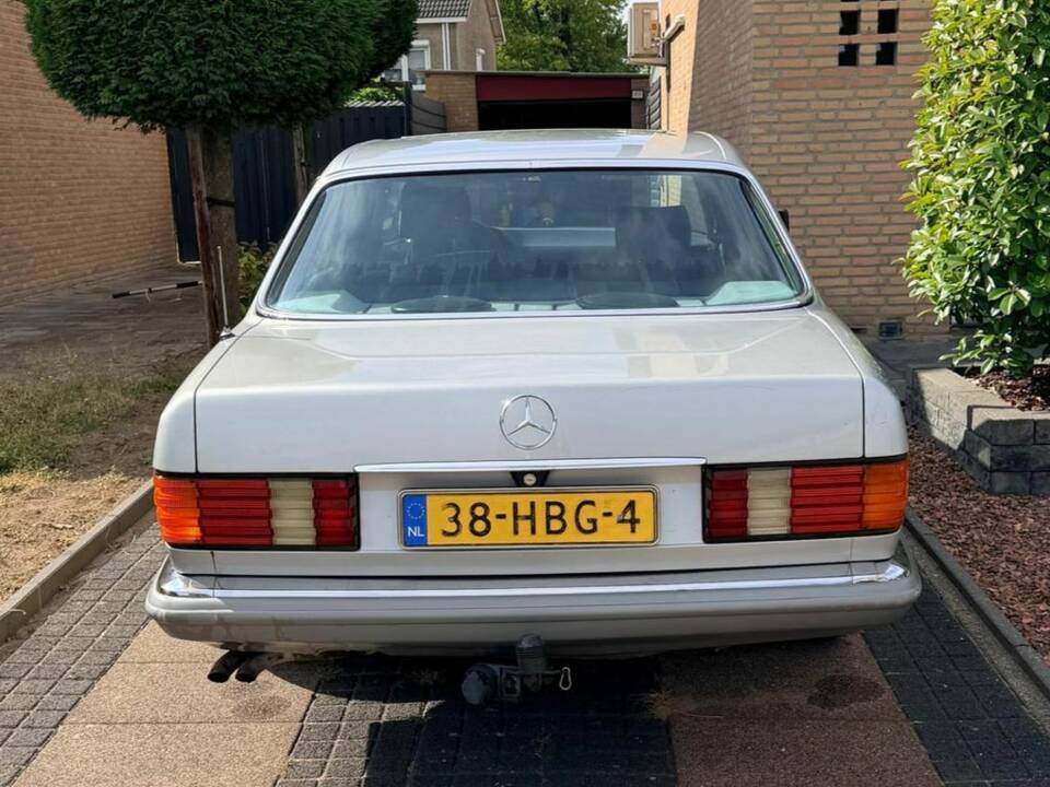 Imagen 4/8 de Mercedes-Benz 280 S (1982)