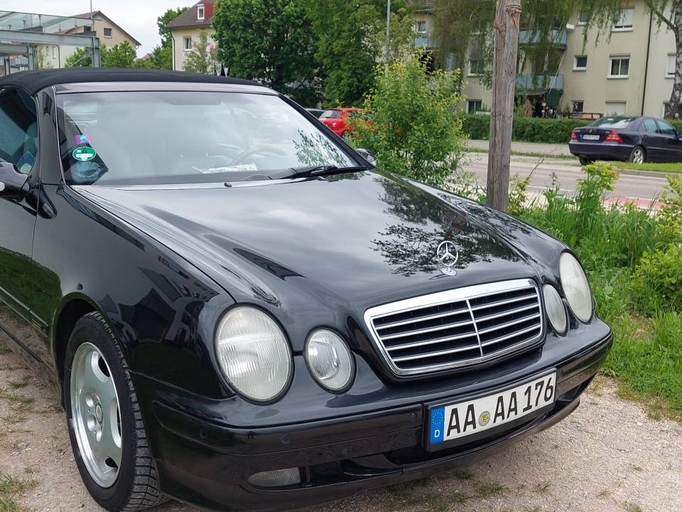 Bild 3/14 von Mercedes-Benz CLK 230 Kompressor (2000)