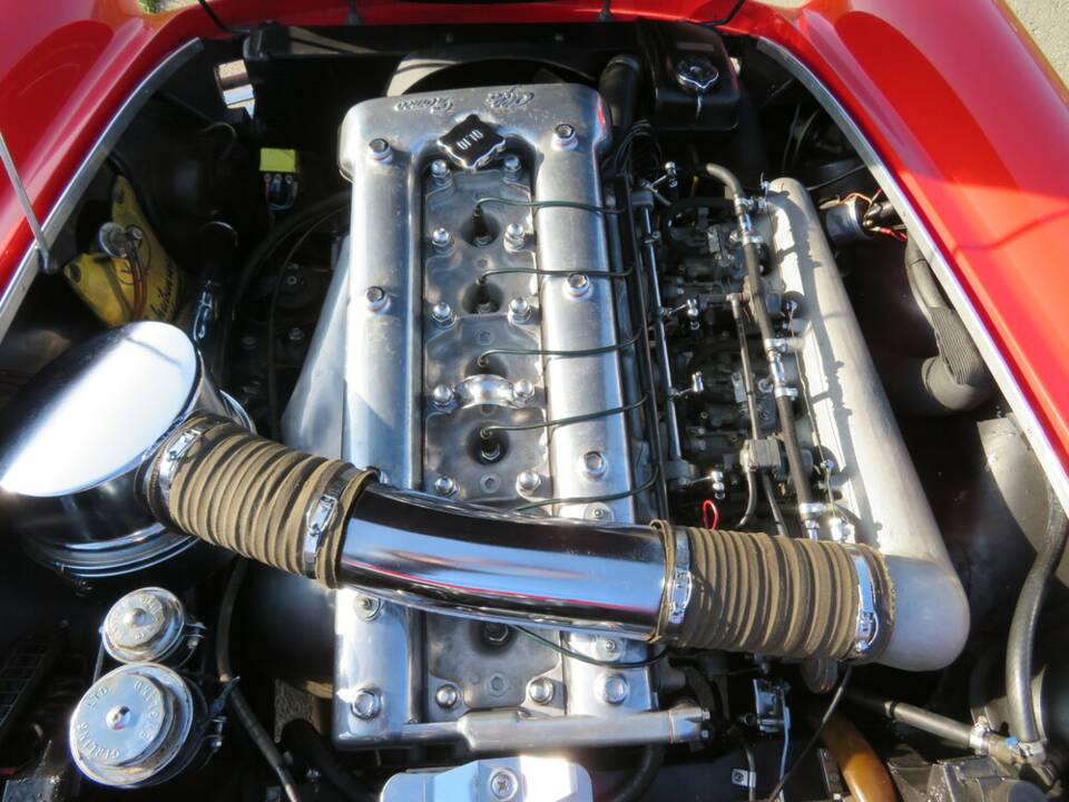 Image 17/23 of Alfa Romeo 2600 Spider (1966)