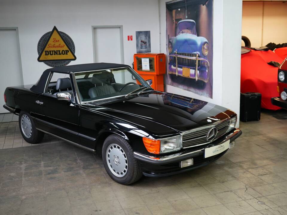 Image 2/22 of Mercedes-Benz 560 SL (1987)