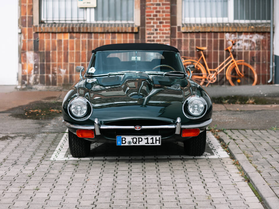 Image 18/63 de Jaguar E-Type (1969)