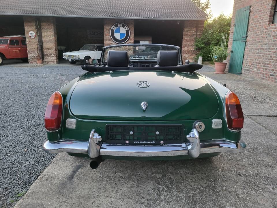 Image 9/58 of MG MGB (1971)