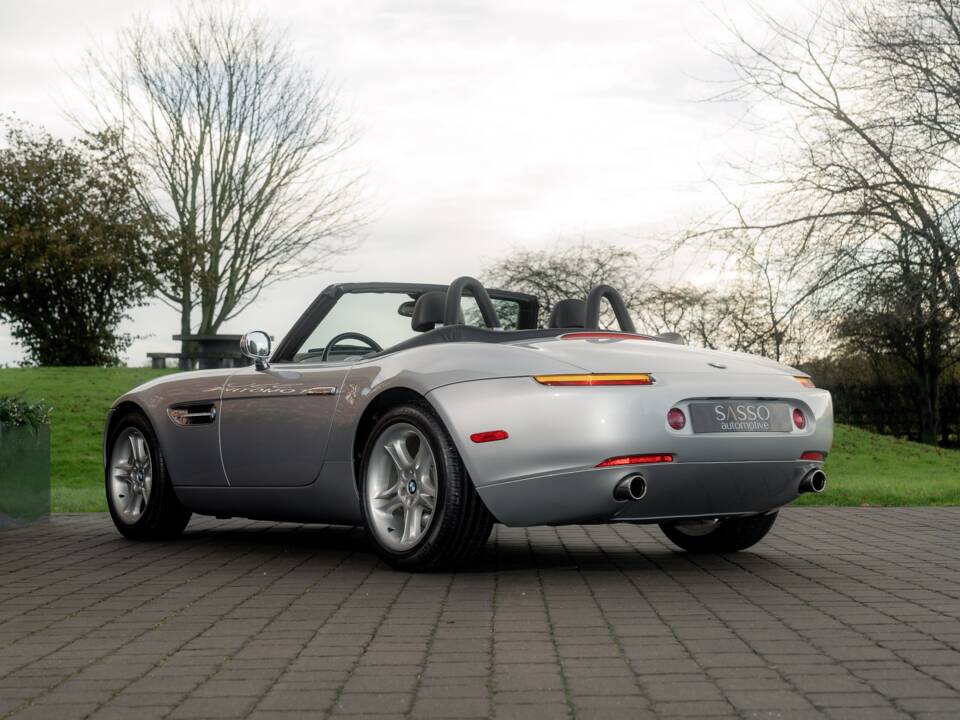 Image 10/84 of BMW Z8 (2001)