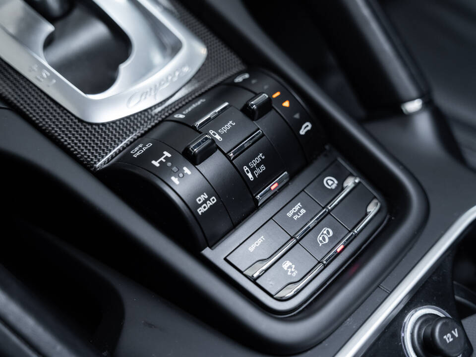 Bild 20/39 von Porsche Cayenne GTS (2016)