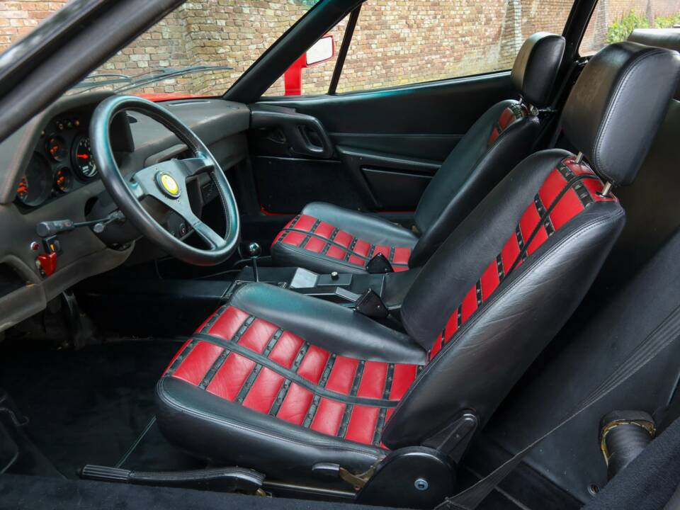 Bild 50/50 von Ferrari 328 GTB (1986)