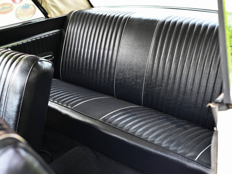Image 49/70 of Ford Fairlane 500 (1963)