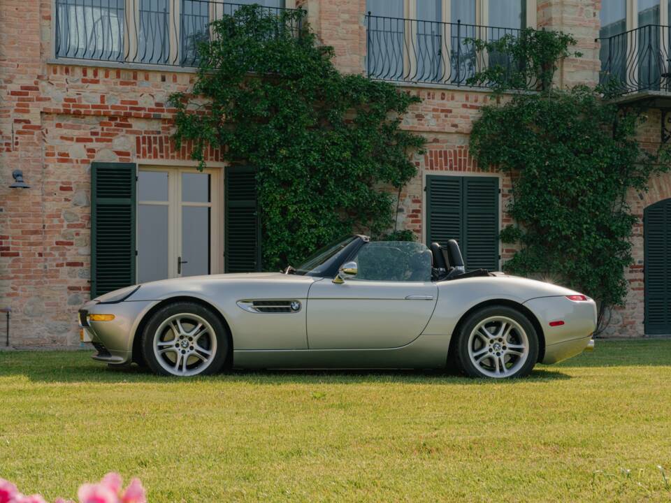 Image 94/185 of BMW Z8 (2001)