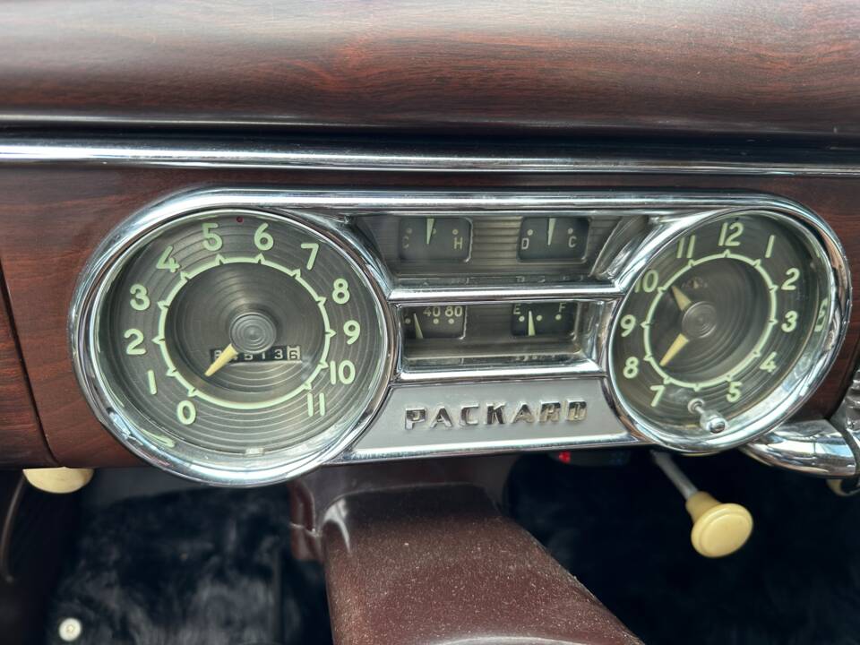 Immagine 34/70 di Packard Deluxe Eight Club Sedan (1950)