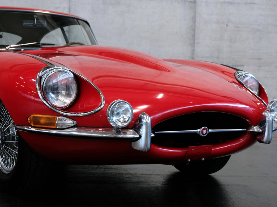 Imagen 10/23 de Jaguar E-Type 4.2 (1967)