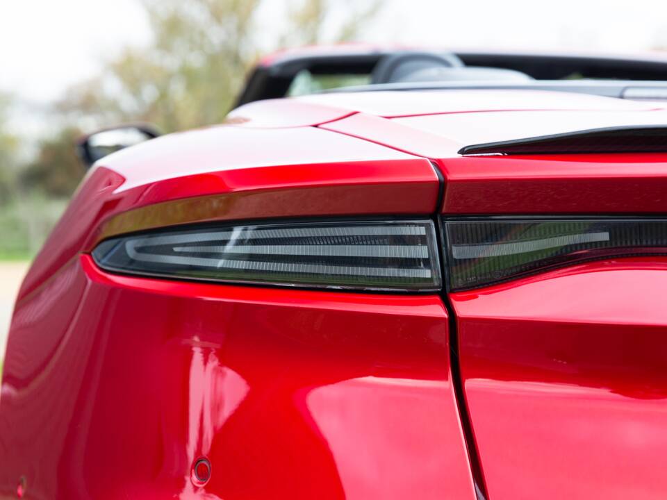 Immagine 41/84 di Aston Martin DBS 770 Ultimate Volante (2023)