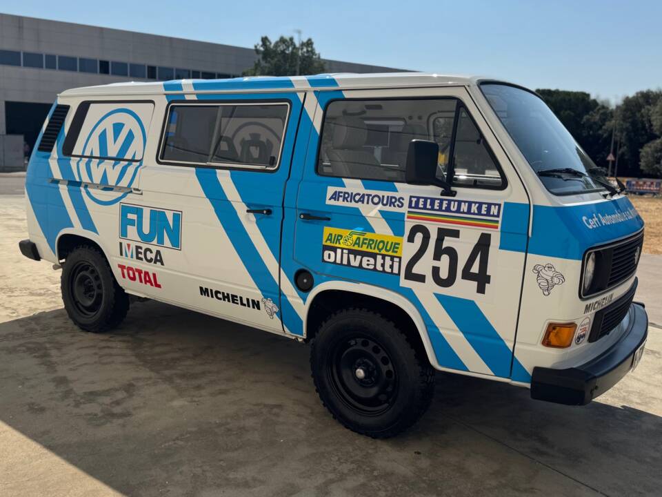 Bild 32/37 von Volkswagen T3 Caravelle 1.9 (1989)