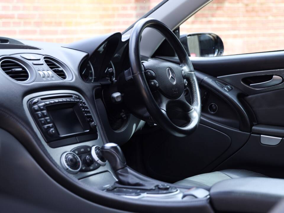 Image 4/50 de Mercedes-Benz SL 350 (2004)