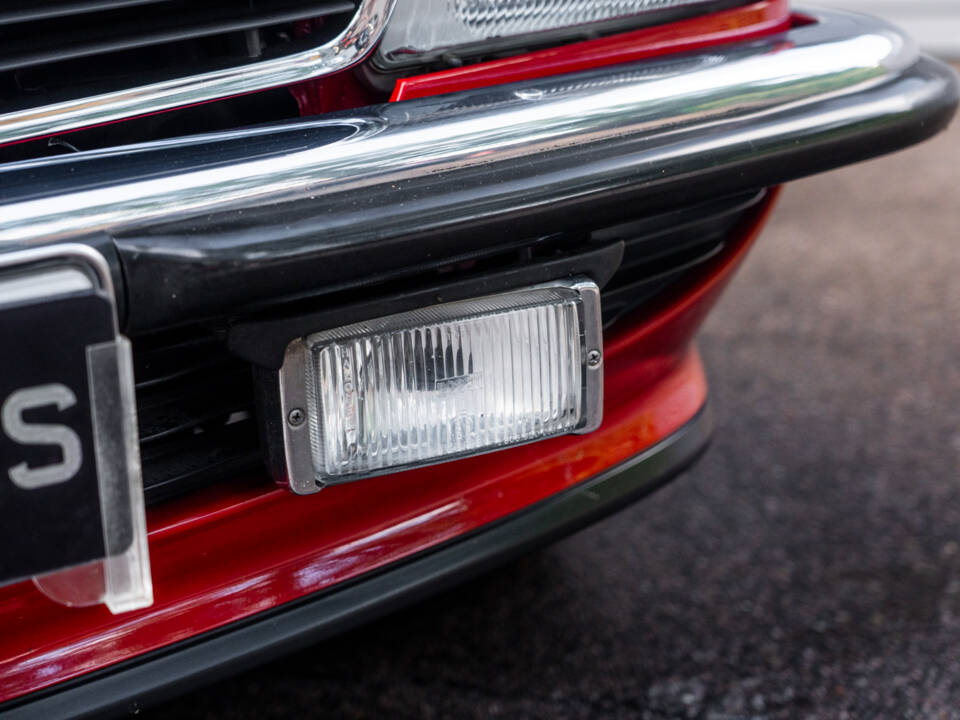 Image 56/59 of Mercedes-Benz 300 SL (1989)