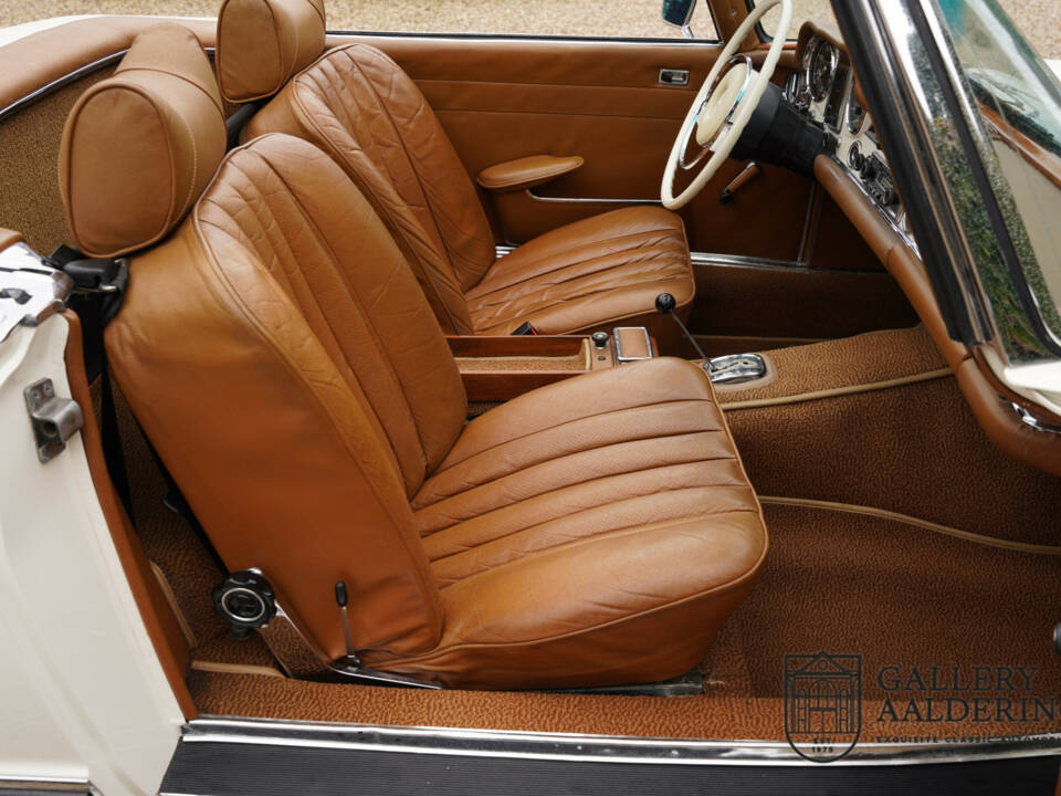 Image 46/50 of Mercedes-Benz 280 SL (1970)