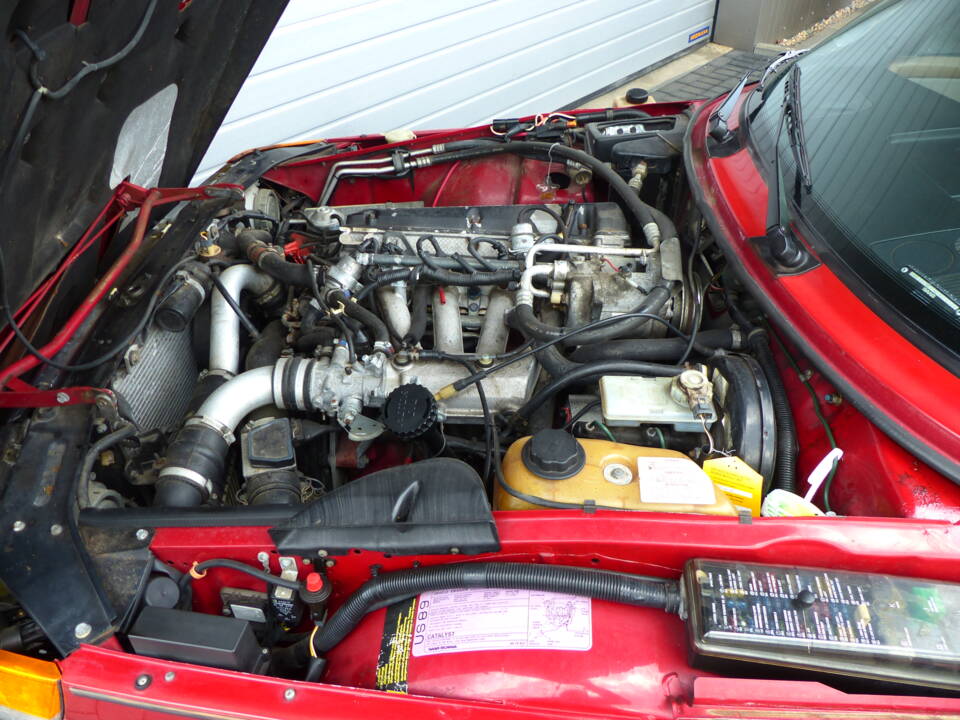 Image 18/20 of Saab 900 Turbo (1989)