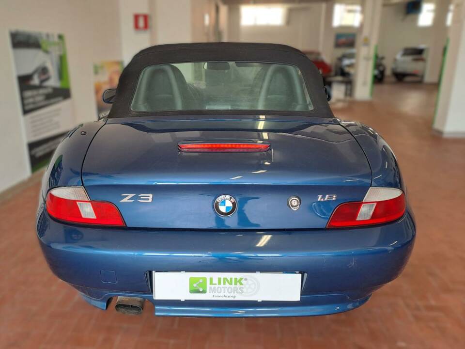 Immagine 18/22 di BMW Z3 1.9i (1999)