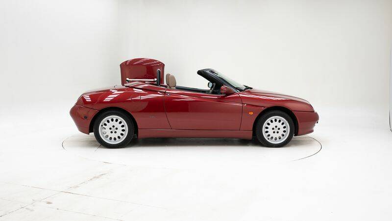Bild 6/15 von Alfa Romeo Spider 2.0 Twin Spark 16V (1996)