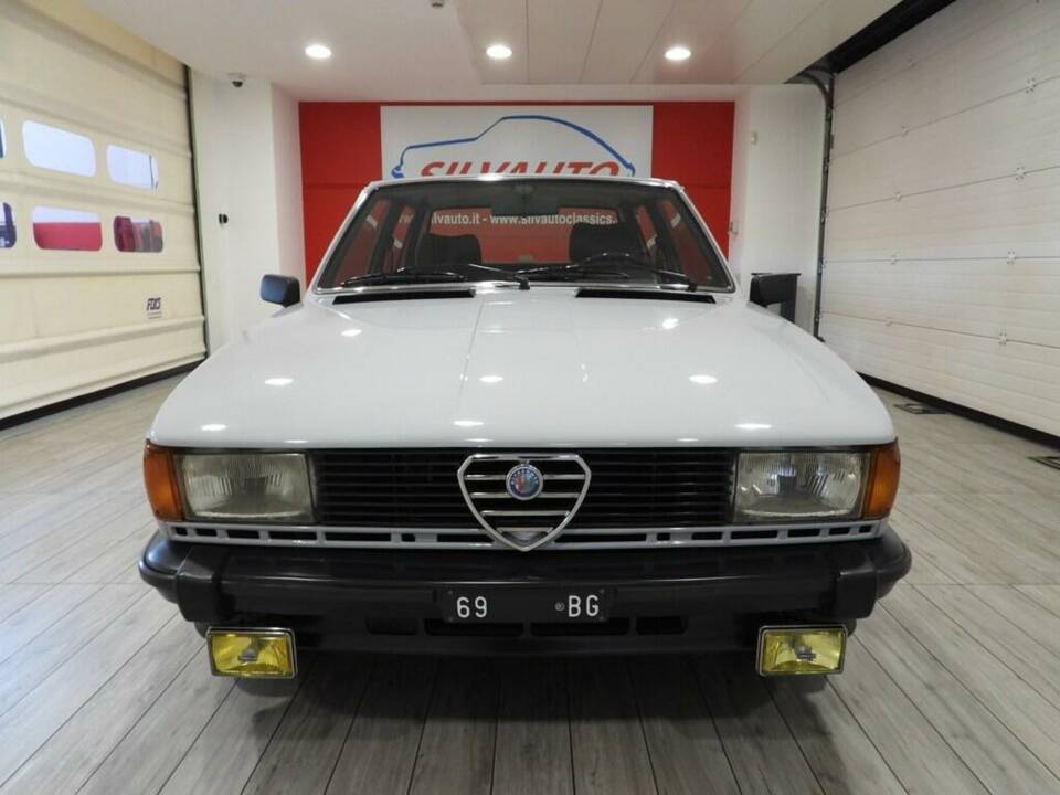 Image 2/15 of Alfa Romeo Giulietta 1.8 (1980)