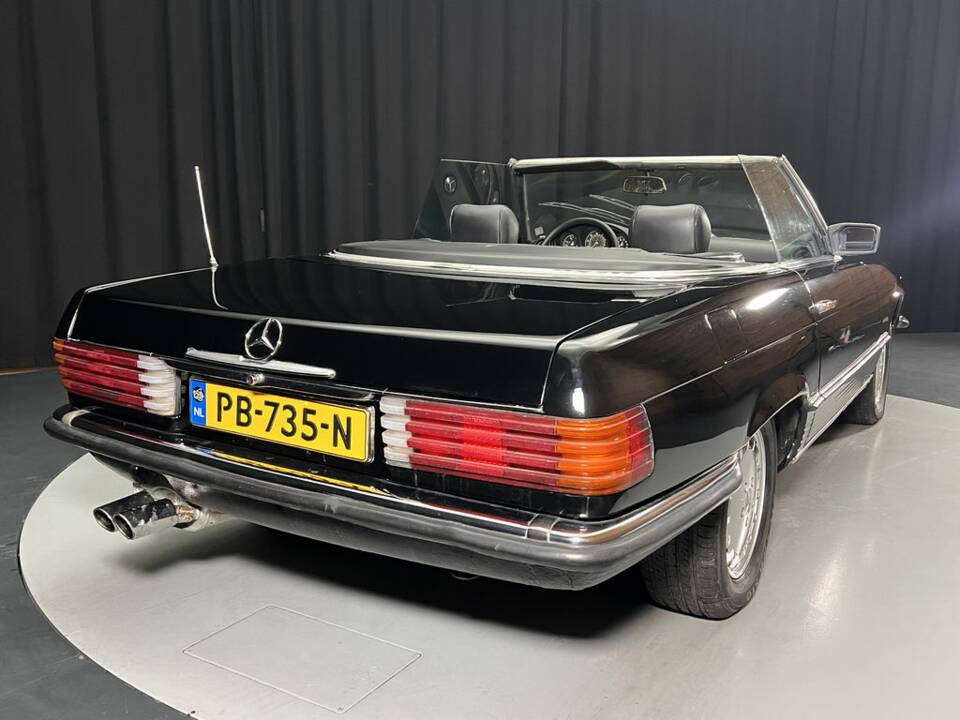 Image 8/8 de Mercedes-Benz 380 SL (1982)