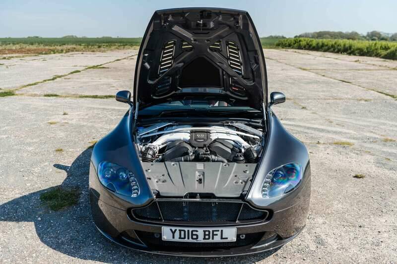 Image 28/50 de Aston Martin V12 Vantage S (2016)