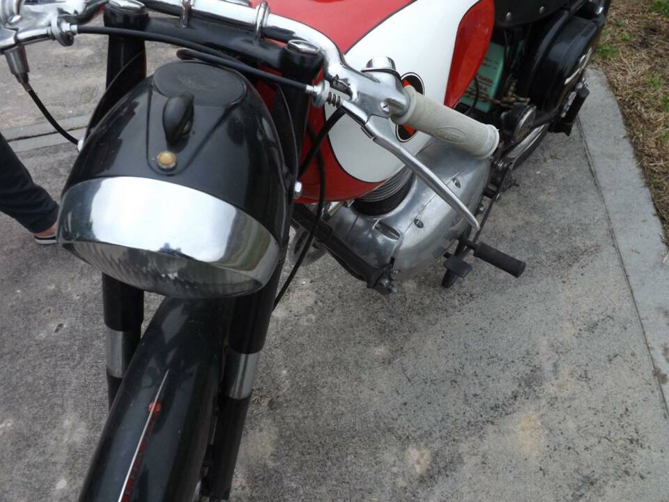 Imagen 38/50 de Gilera 150 Sport (1955)