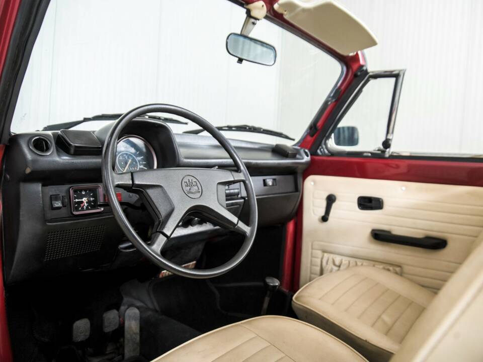 Image 10/50 of Volkswagen Beetle 1303 LS (1977)