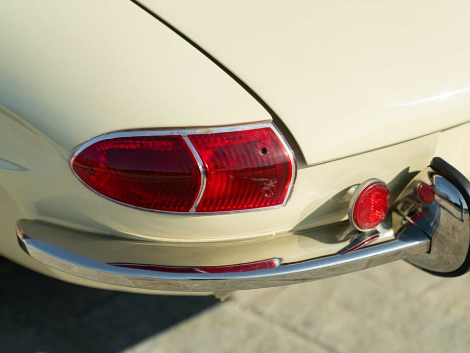 Image 25/50 of Alfa Romeo 1750 Spider Veloce (1969)