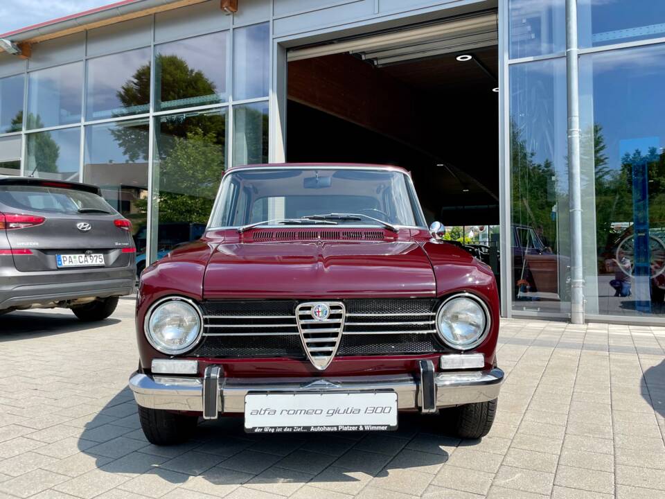 Image 3/23 of Alfa Romeo Giulia 1300 Super (1972)