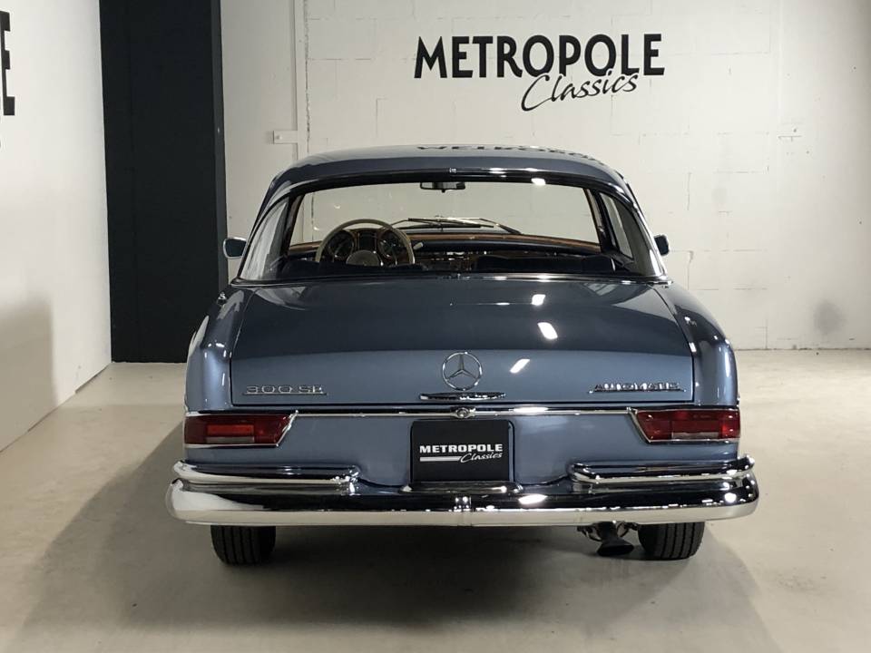 Image 13/36 of Mercedes-Benz 300 SE (1963)