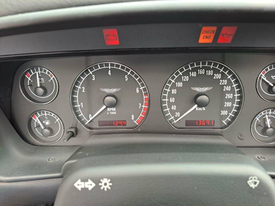 Bild 14/20 von Aston Martin DB 7 Vantage Volante (2002)