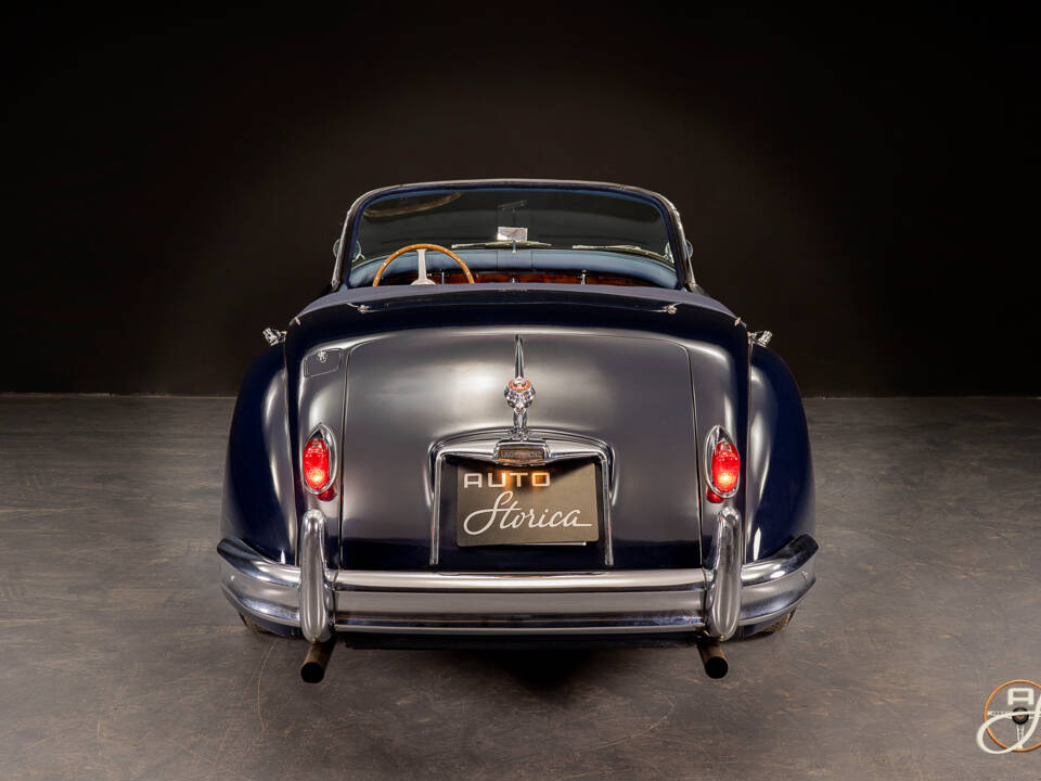 Immagine 4/18 di Jaguar XK 150 OTS (1958)