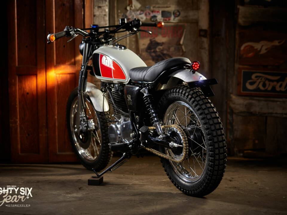 Bild 32/45 von Yamaha DUMMY (1981)