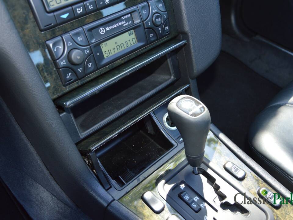 Image 37/50 de Mercedes-Benz E 50 AMG (1996)