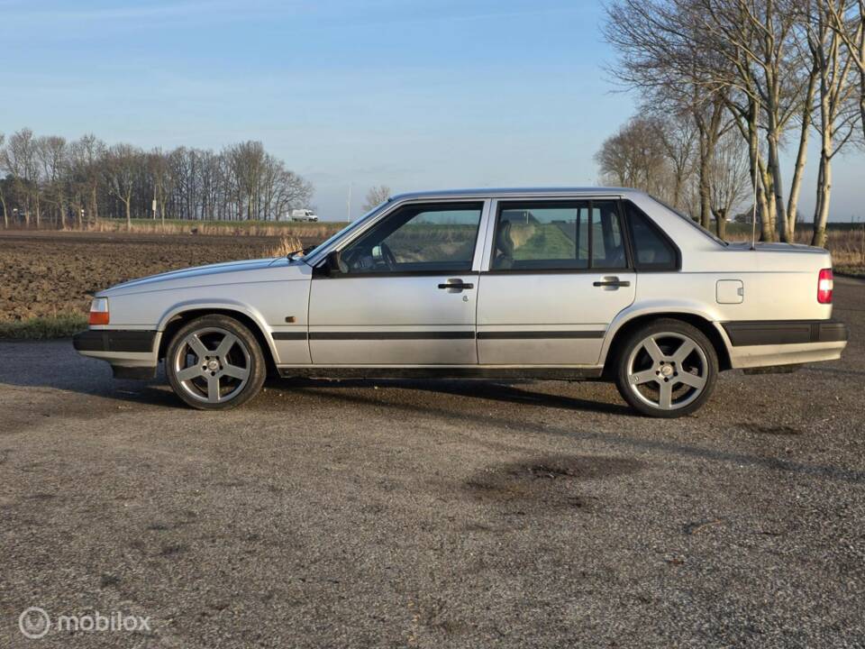 Bild 7/31 von Volvo 940 2.3i (1993)