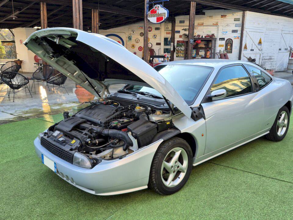Immagine 35/43 di FIAT Coupé 2.0 20V (1999)