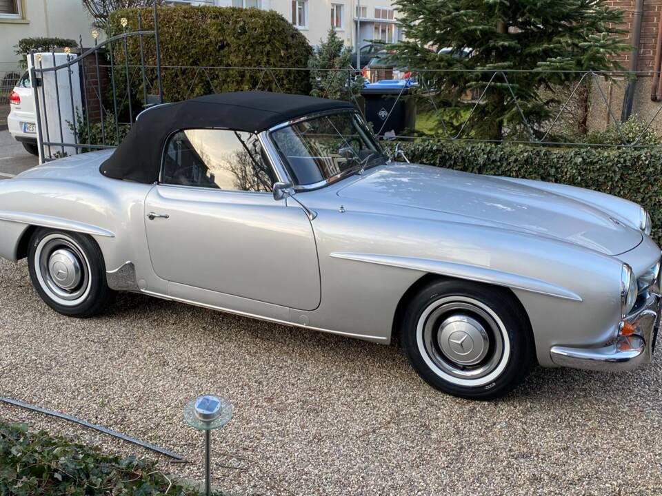 Image 4/21 of Mercedes-Benz 190 SL (1957)