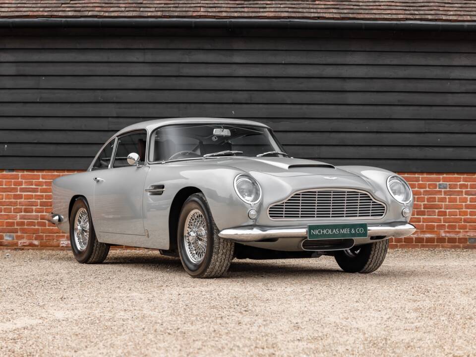 Immagine 1/74 di Aston Martin DB 5 Vantage (1964)