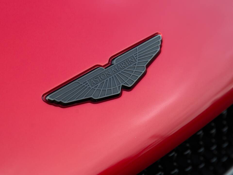 Immagine 11/84 di Aston Martin DBS 770 Ultimate Volante (2023)