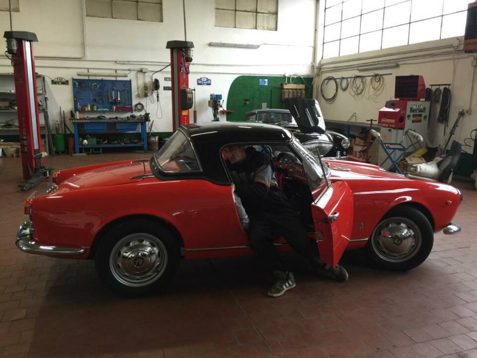 Image 3/4 of Alfa Romeo Giulietta Spider (1960)