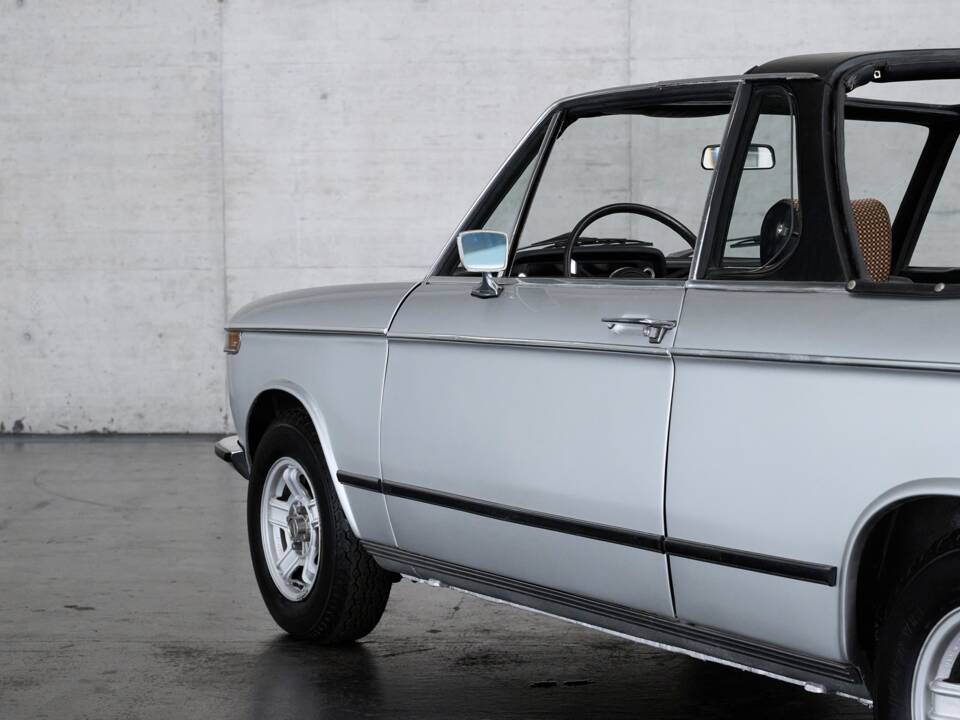 Bild 17/50 von BMW 2002 Baur (1972)