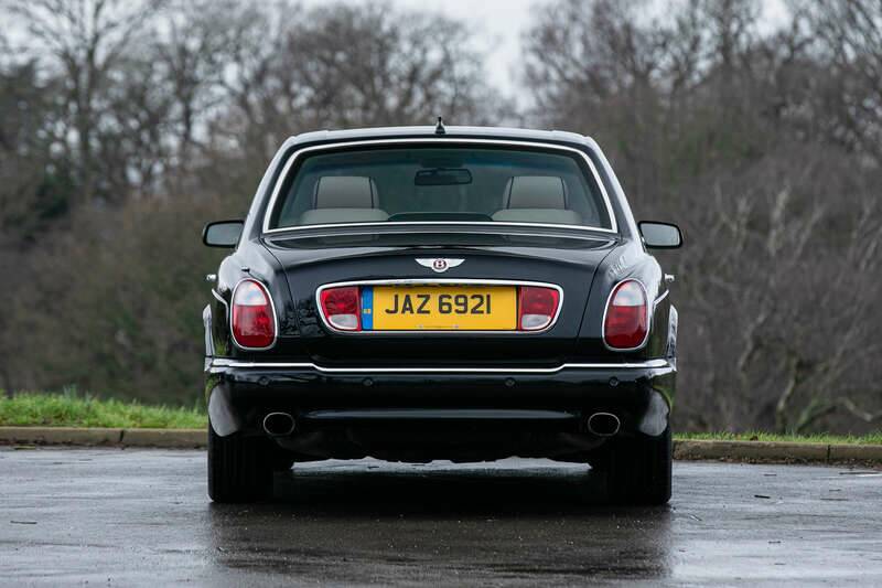 Image 7/50 of Bentley Arnage R (2006)